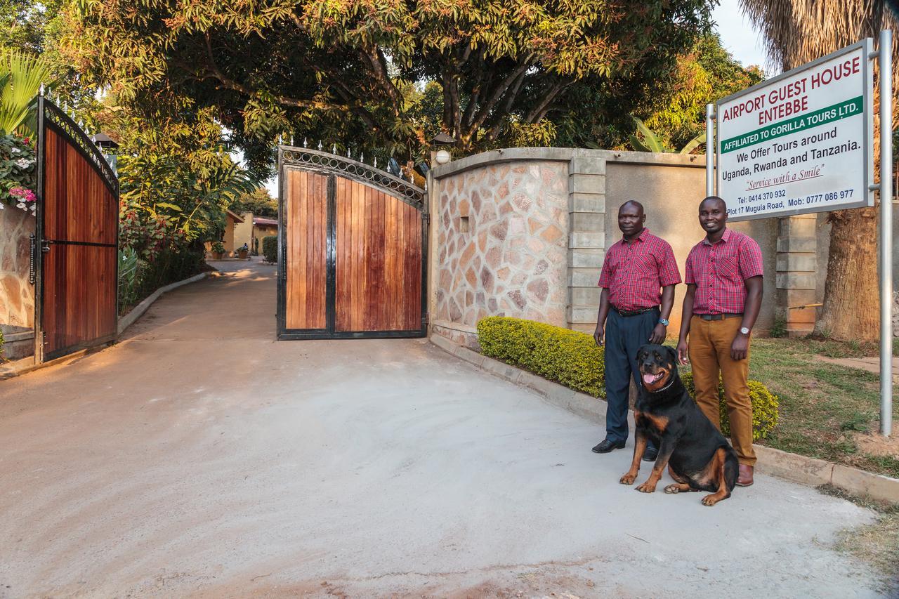 Airport Guesthouse Entebbe Esterno foto